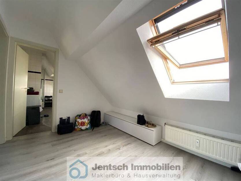 Sehr schöne Dachgeschoßwohnung im Zentrum Merseburgs zu verkaufen