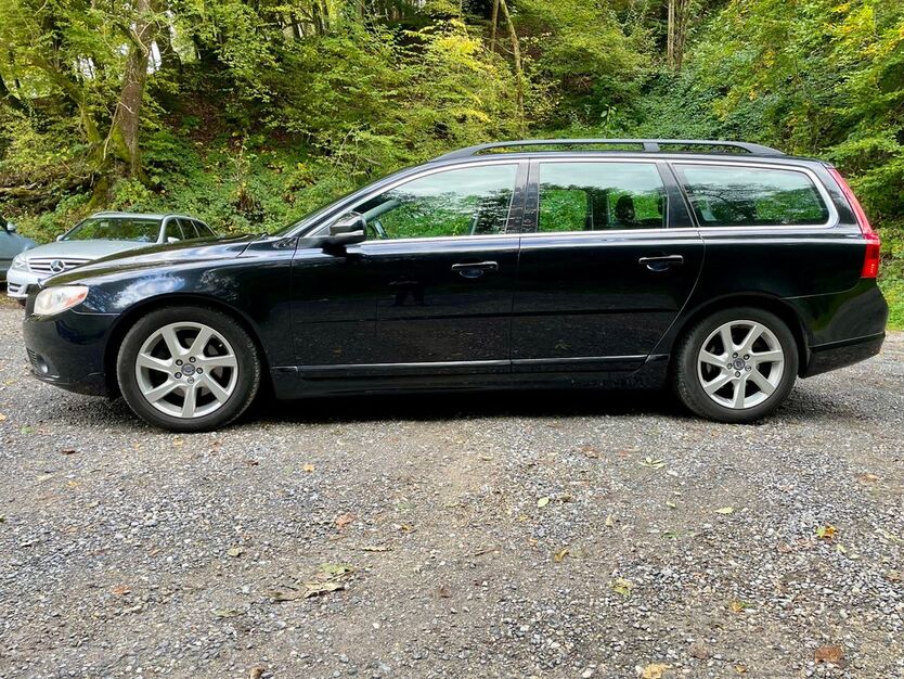 Volvo V70 165.500 km 9.400 € Monschau 52156