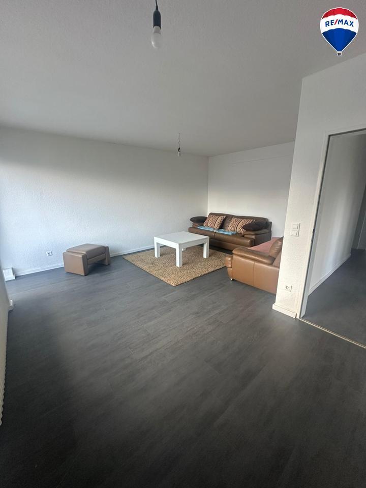 Frisch sanierte Gewerbehalle mit Büroflächen, Produktionsbereich & EinliegerWohnung zu vermieten!