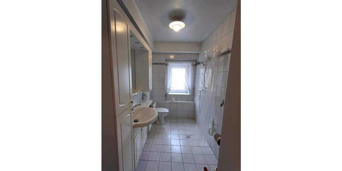 Erdgeschoßwohnung Diemelstadt - 4 Zimmer, 135 m&sup2;, 810&euro; | Angebot:25078557
