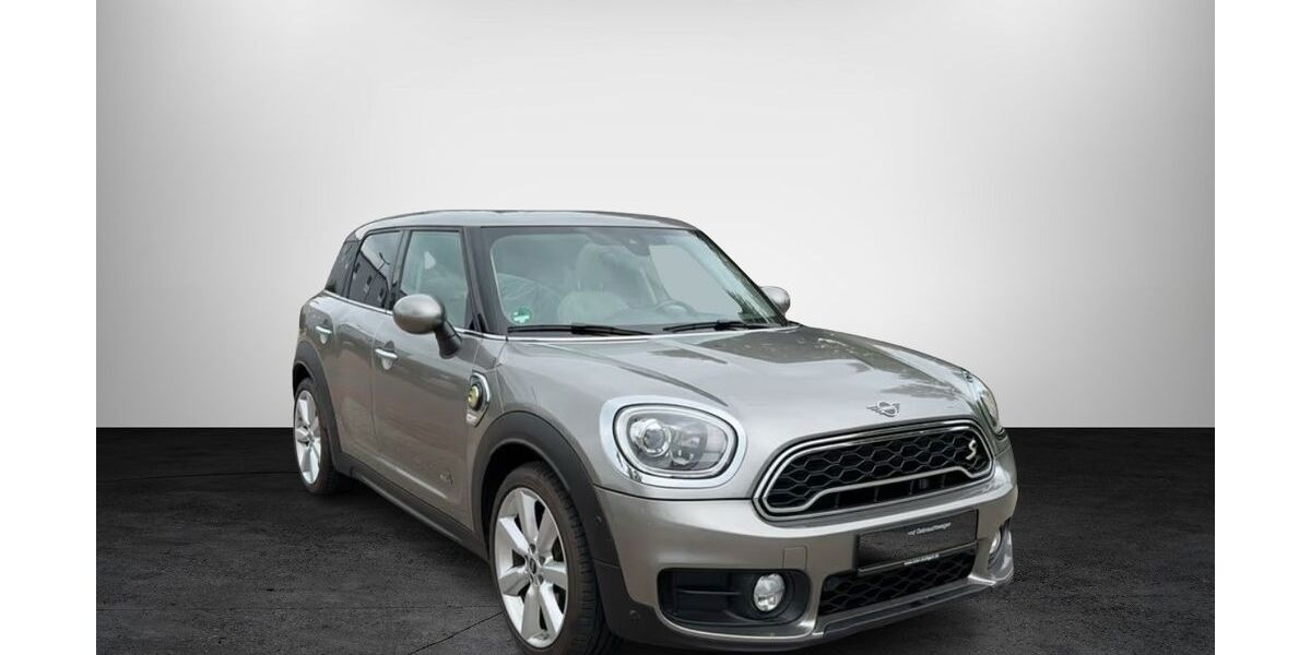 Mini Countryman SE (Cooper) 87.800 km 17.800 &euro; Stade 21682