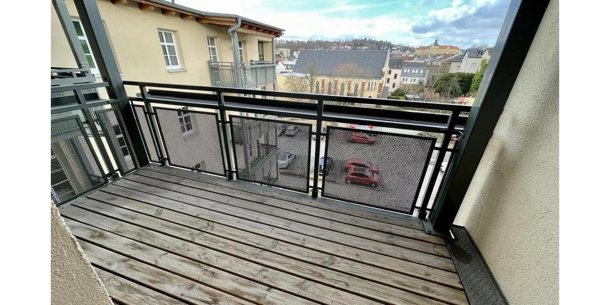 Schicke Wohnung mit Balkon und Aufzug nahe dem Stadtzentrum in ruhiger Lage! - Dachgeschoßwohnung Gera Ostviertel | Angebot:26994115
