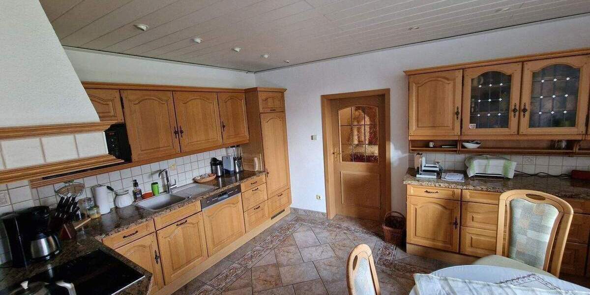 Einfamilienhaus Bad Sulza - 7 Zimmer, 200 m&sup2;, 279.000&euro; | Angebot:25772019