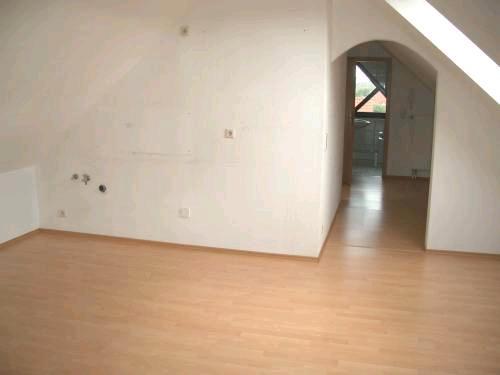 Dachgeschoßwohnung Delbrück - 2.5 Zimmer, 35 m&sup2;, 550&euro; | Angebot:25382893