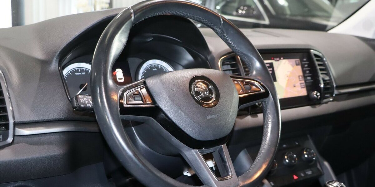 Skoda Karoq 1.5 TSI AMBITION / NAVI+APPLE+ANDROID+DAB 90.000 km 15.777 &euro; Hamm 59077