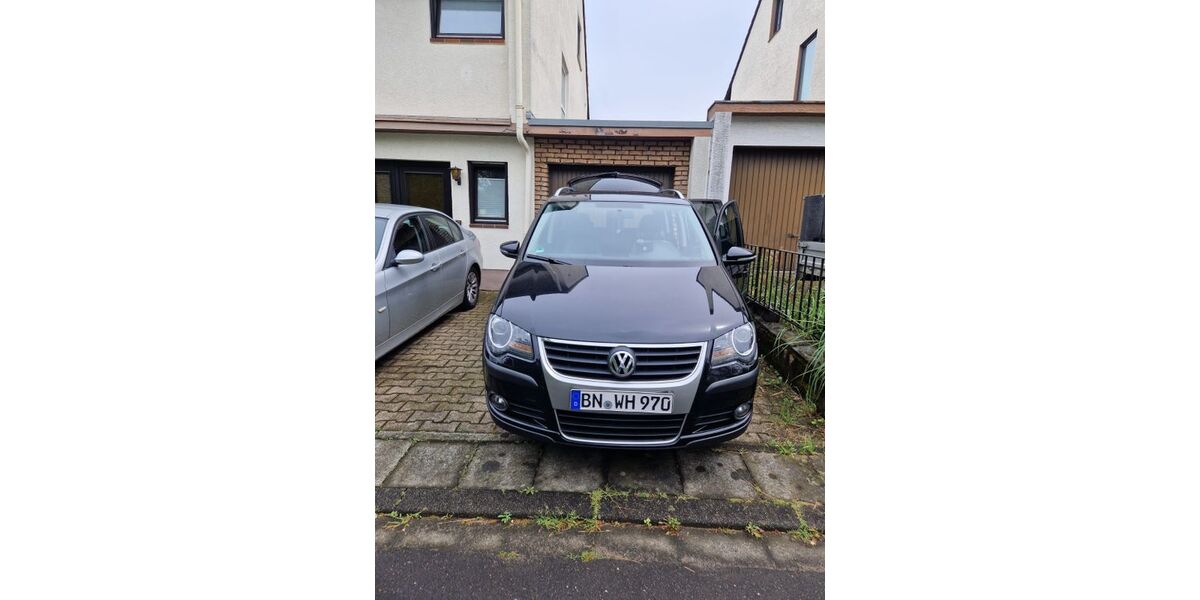 VW Touran 195.000 km 4.999 &euro; Rheinbach 53359