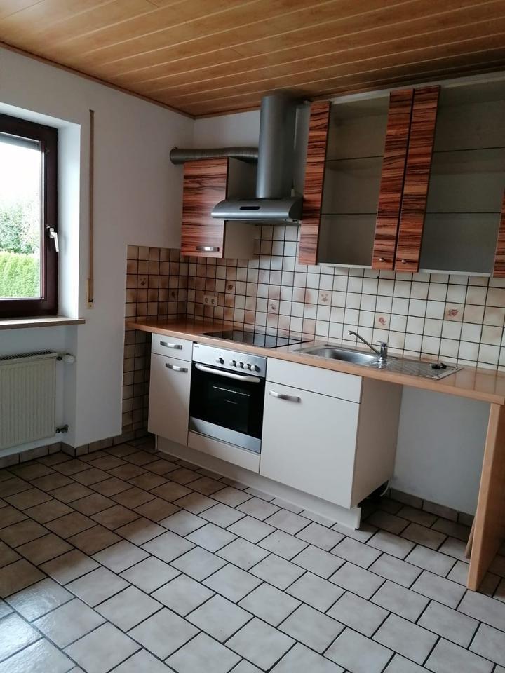 Doppelhaushälfte mit Garten und Garage