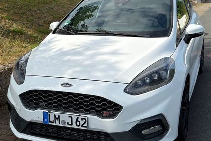Ford Fiesta 95.000 km 15.300 &euro; Merenberg 35799