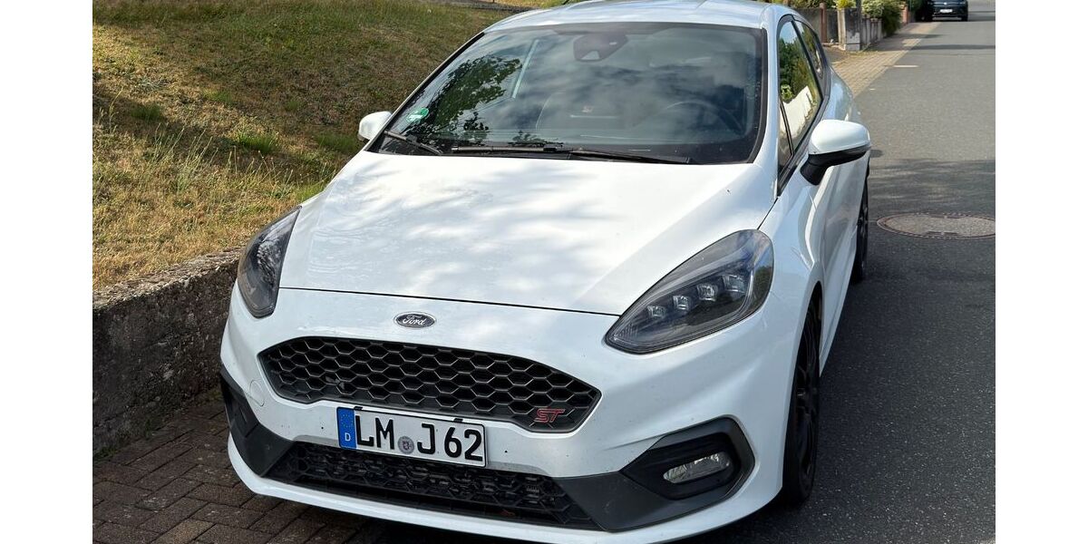 Ford Fiesta 95.000 km 15.300 &euro; Merenberg 35799