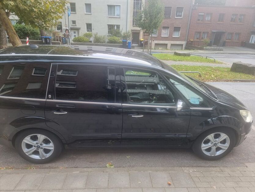 Ford Galaxy 205.000 km 4.250 € Mönchengladbach 41065