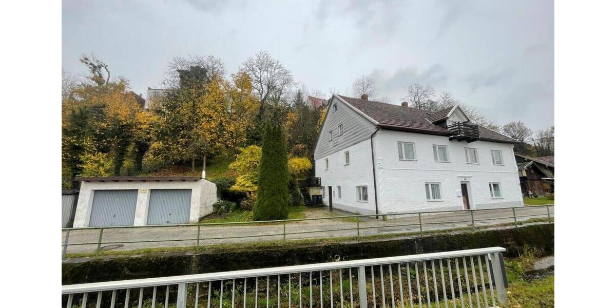 Einfamilienhaus Dingolfing - 10 Zimmer, 260 m&sup2;, 1.500&euro; | Angebot:25523082