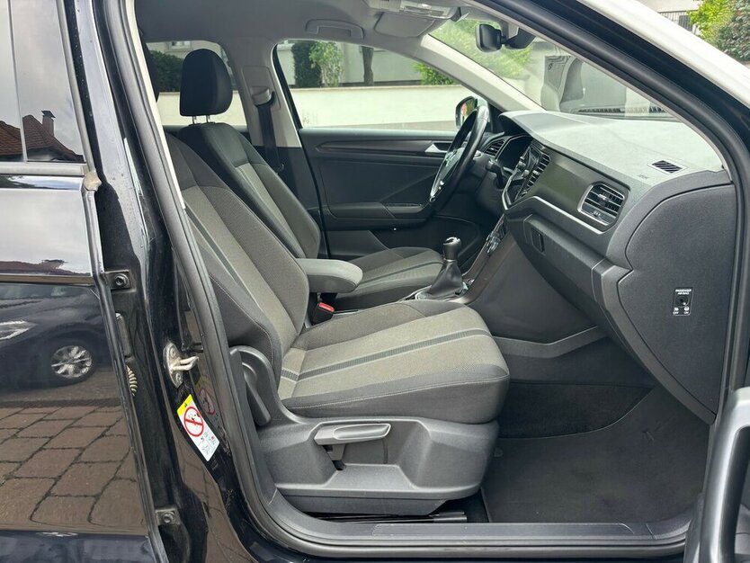 VW T-Roc 1.6 TDI R-Line Style 153.000 km 15.990 € Neckarsulm 74172