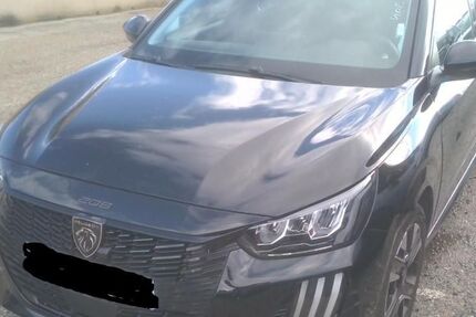 Peugeot 208 8.597 km 15.980 &euro; Rüsselsheim 65428