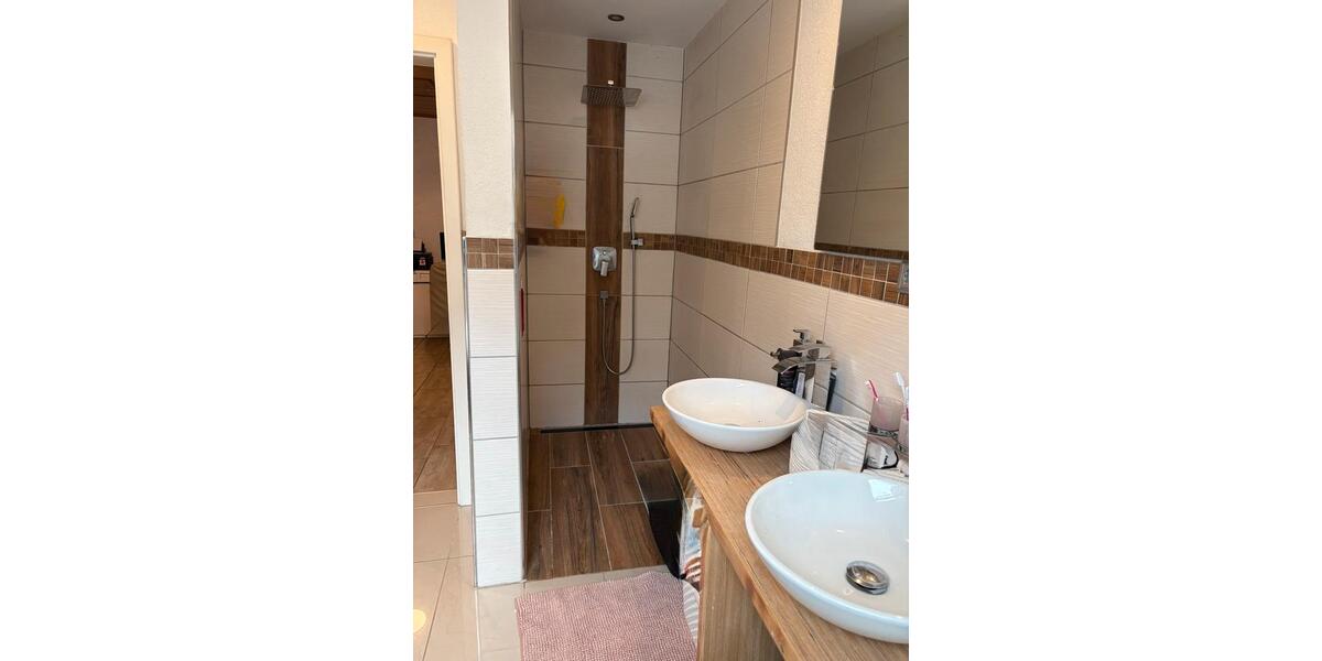 Dachgeschoßwohnung Tiefenbach - 3.5 Zimmer, 103 m&sup2;, 1.000&euro; | Angebot:24785650