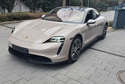 Porsche Taycan 26.500 km 65.999 &euro; München 80689