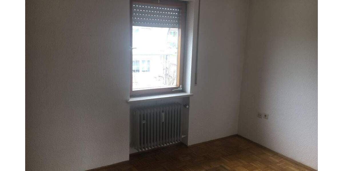Etagenwohnung Bad Staffelstein Unterzettlitz - 4 Zimmer, 120 m&sup2;, 750&euro; | Angebot:25567846