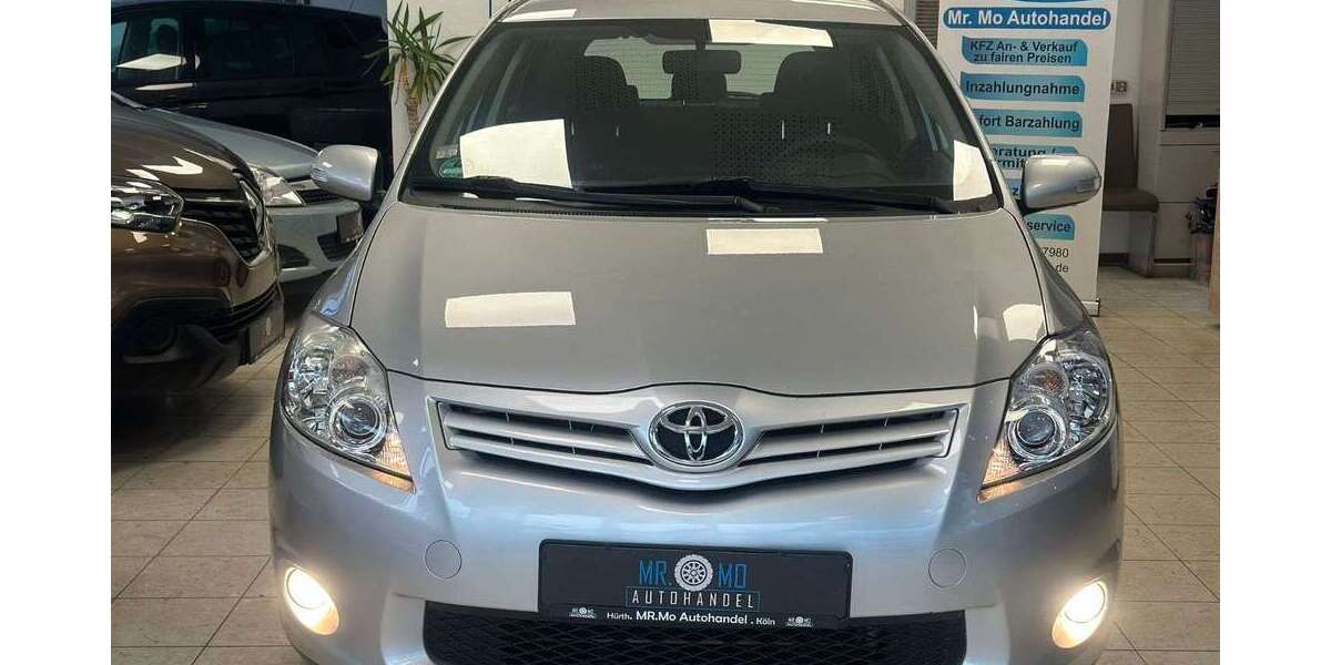 Toyota Auris 76.000 km 8.199 &euro; Hürth 50354