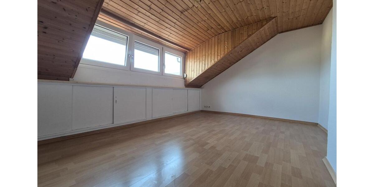 Reihenhaus Frankfurt am Main Gallus - 4 Zimmer, 100 m&sup2;, 1.799&euro; | Angebot:26505423