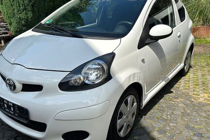Toyota Aygo (X) 33.788 km 6.600 € Essen 45141