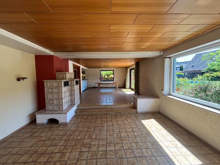 Ein- Zweifamilienhaus + Gewerbeeinheit + Pool - ländliche Lage zimmer