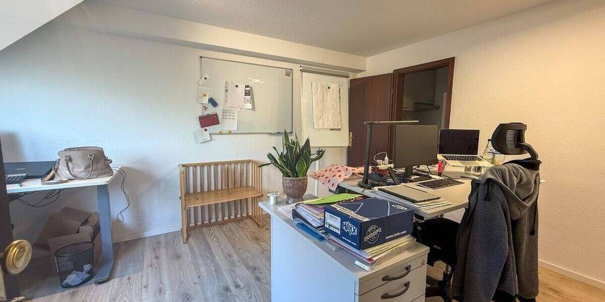 Reihenmittelhaus Karlsruhe Durlach - 4 Zimmer, 167 m&sup2;, 690.000&euro; | Angebot:23610447