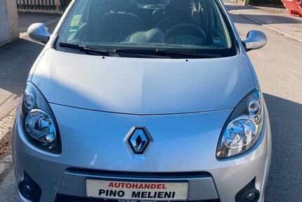 Renault Twingo 134.873 km 1.999 € München 81739