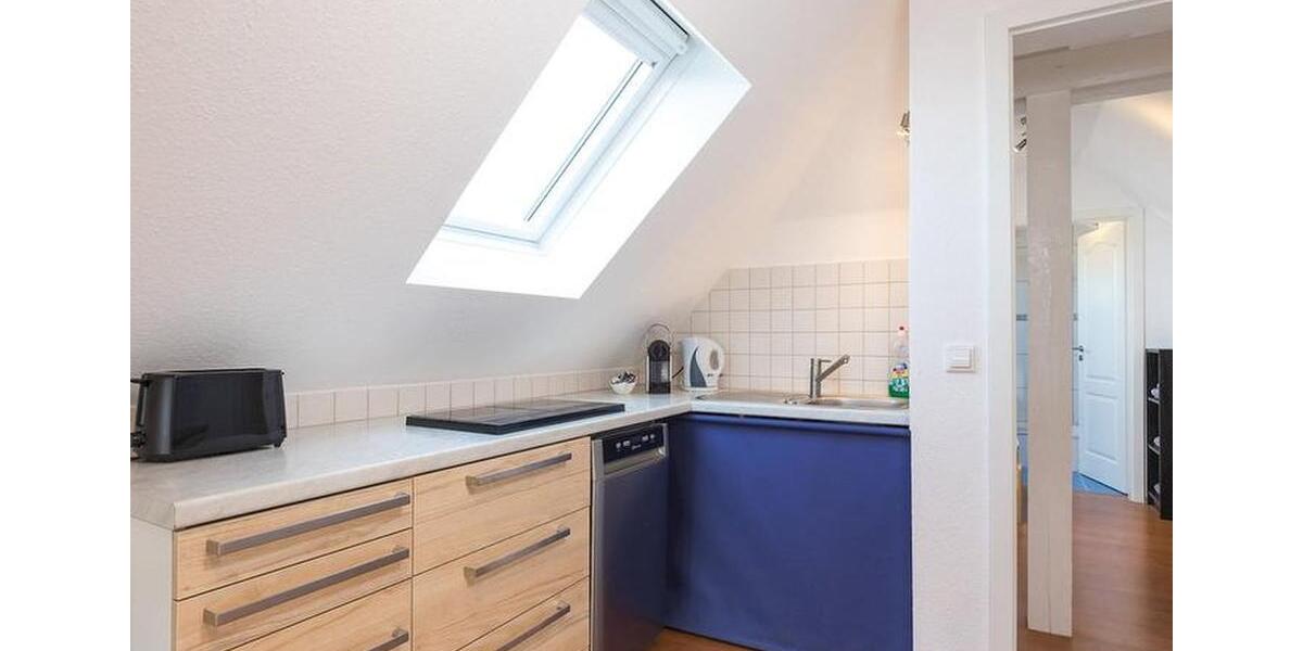 Schöne möblierte Ferienwohnung mit Balkon zur Untermiete 2 zimmer