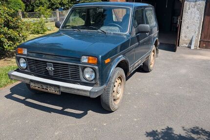 Lada Niva 88.823 km 1.500 &euro; Schwarzatal 98744