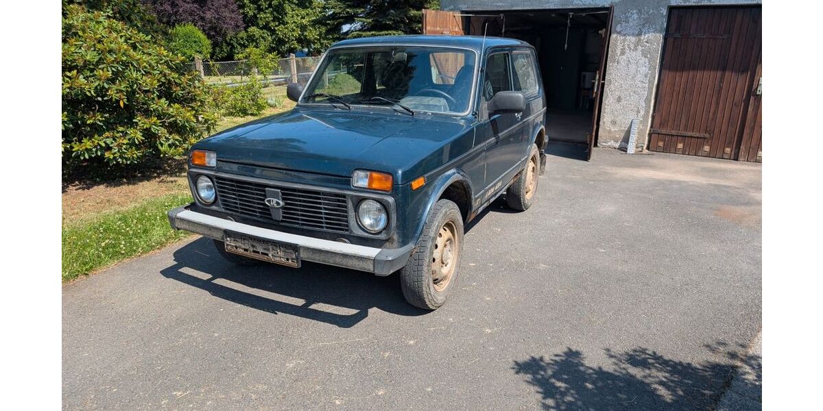 Lada Niva 88.823 km 1.500 &euro; Schwarzatal 98744