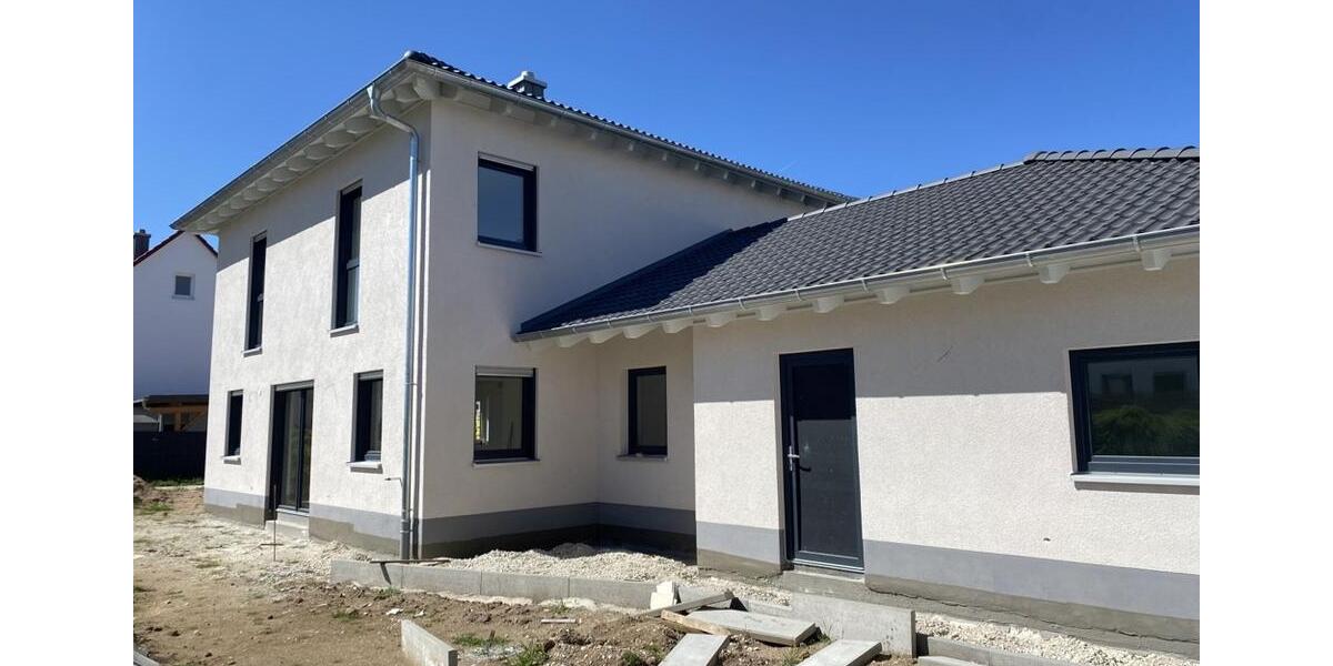 Einfamilienhaus Windsbach - 4 Zimmer, 150 m&sup2;, 2.000&euro; | Angebot:25362105