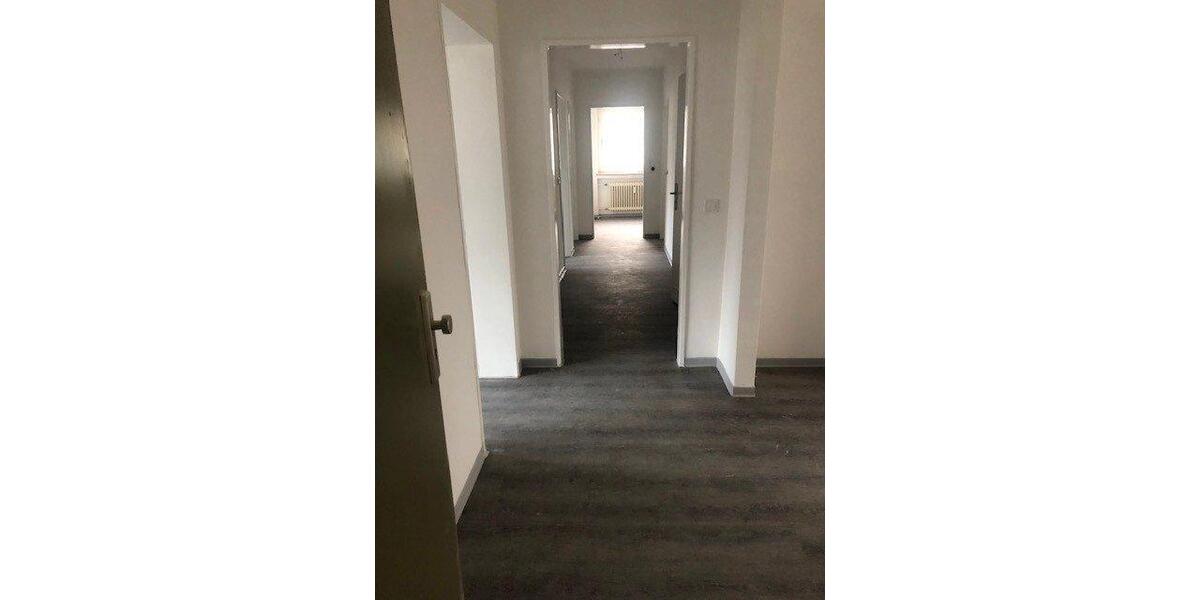 Etagenwohnung Baunatal - 4 Zimmer, 110 m&sup2;, 930&euro; | Angebot:26314378