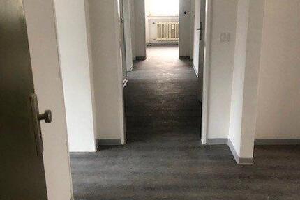 Wohnung Baunatal - 4 Zimmer, 110 m&sup2;, 930&euro; | Angebot:26314378
