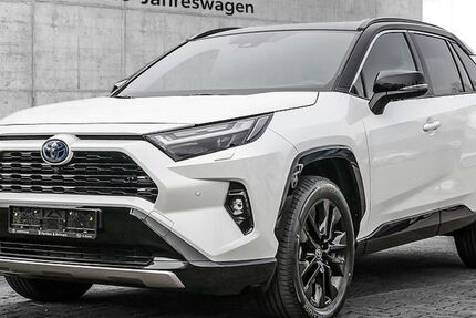 Toyota RAV 4 14.300 km 40.880 &euro; Itzehoe 25524