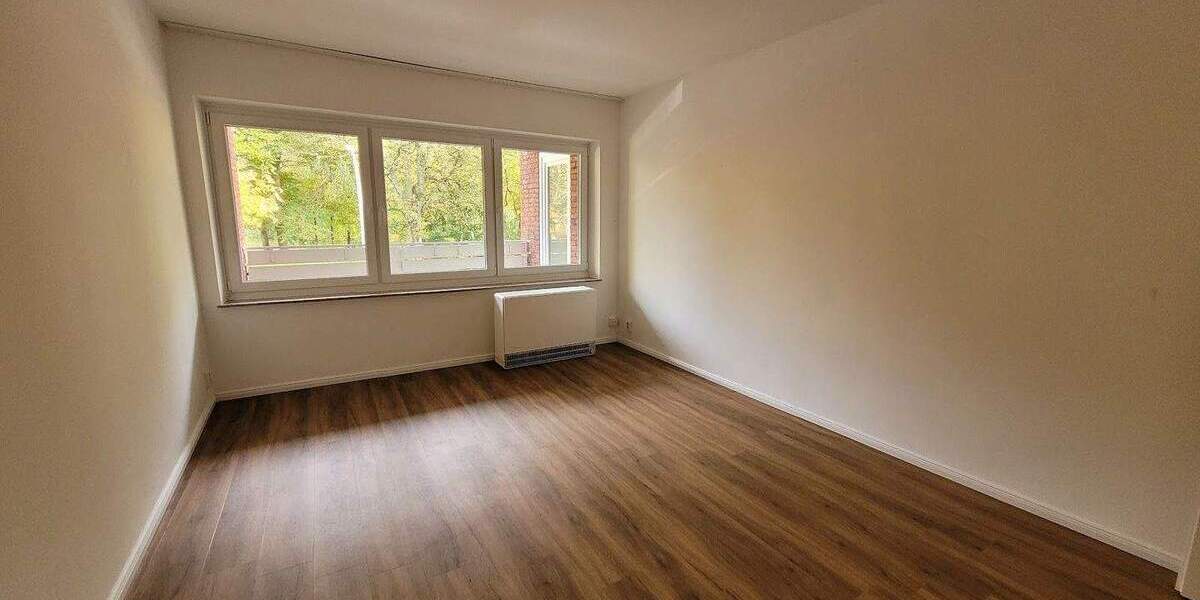 Frisch renovierte 2 Zimmer Balkonwohnung - ideal für SIE und IHN 2 zimmer