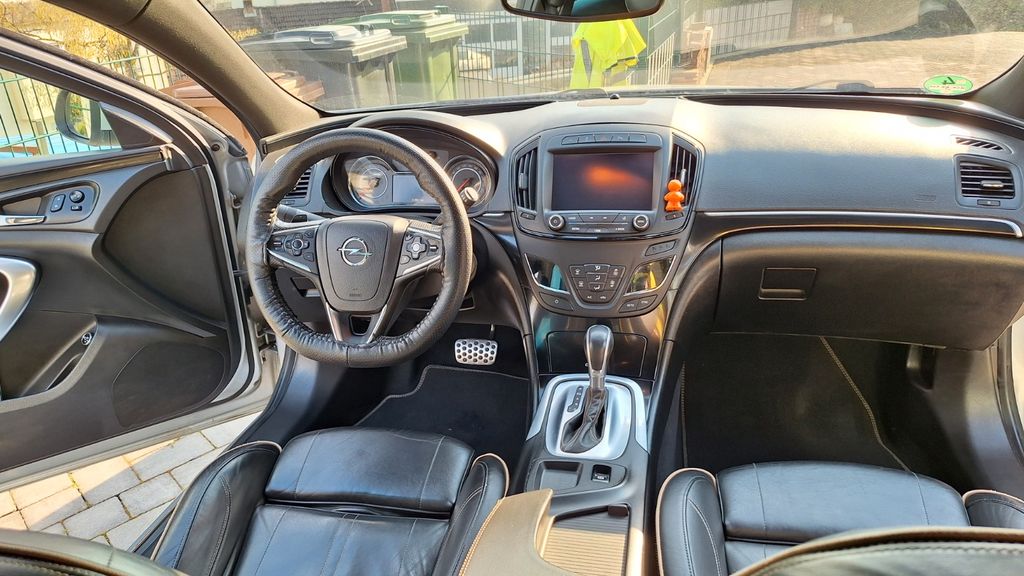 Opel Insignia 212.000 km 7.200 &euro; Sundern 59846