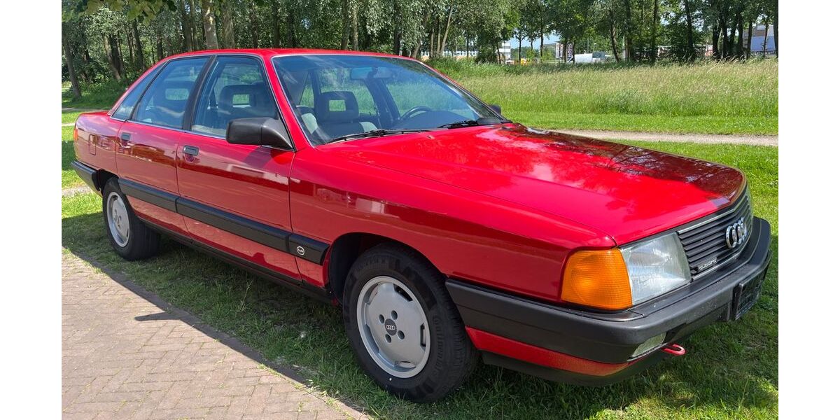 Audi 100 18.756 km 10.750 &euro; Borne 7623M
