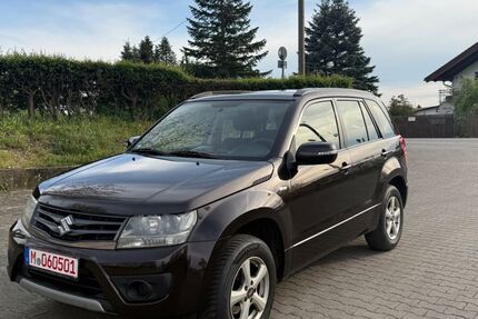 Suzuki Grand Vitara 302.962 km 3.999 &euro; München 81243