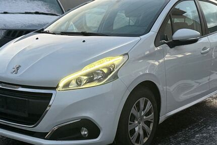 Peugeot 208 150.828 km 3.999 &euro; Fulda 36100