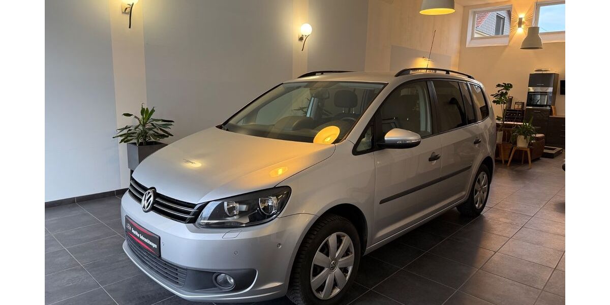VW Touran 161.812 km 8.499 &euro; Gera 07552