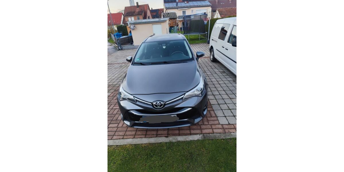 Toyota Avensis 154.300 km 11.000 &euro; Schönaich 71101