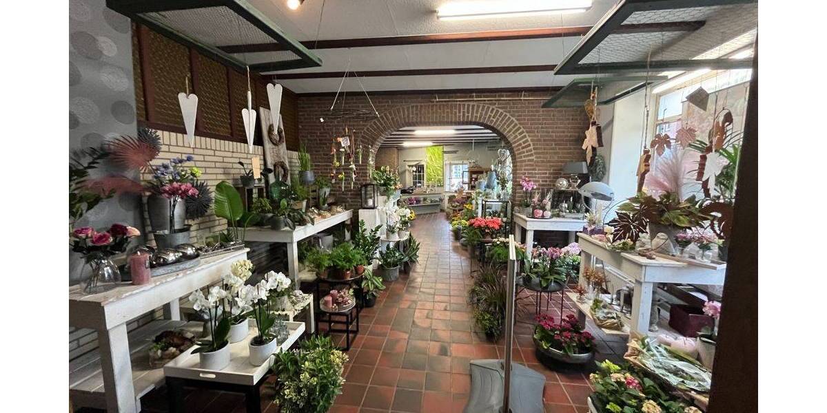 Gewerbeobjekt Zetel-Neuenburg Neuenburg - 5 Zimmer, 990&euro; | Angebot:26796357