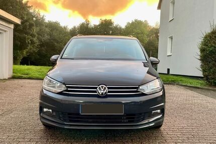 VW Touran 95.458 km 15.900 &euro; Geldern 47608