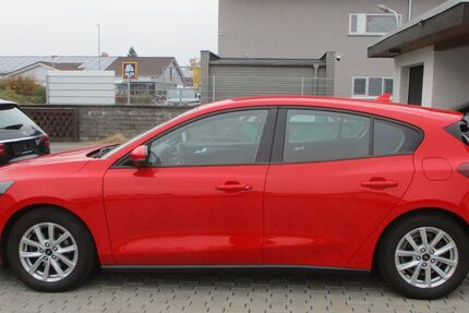 Ford Focus 58.338 km 15.999 &euro; Babenhausen 64832