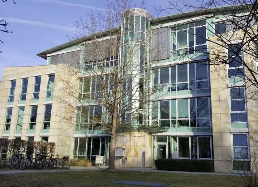 Büro in Unterhaching 5.250 € 377 m²