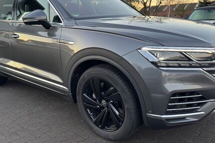 VW Touareg 92.659 km 45.999 &euro; Moormerland 26802