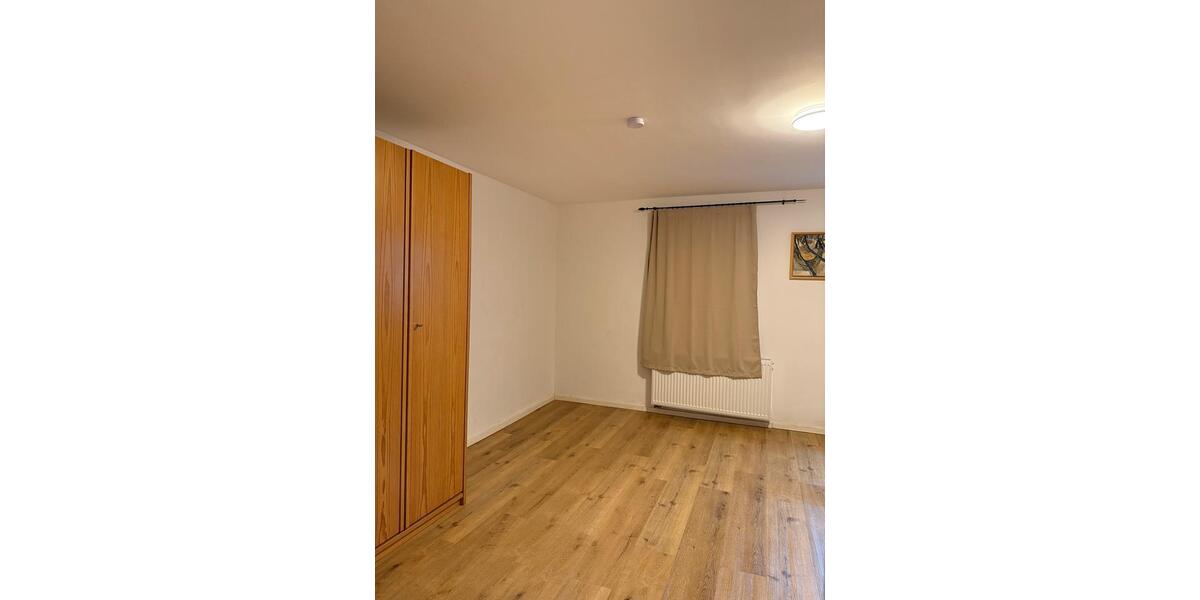 Einfamilienhaus Sinn - 5 Zimmer, 160 m&sup2;, 1.200&euro; | Angebot:23415451
