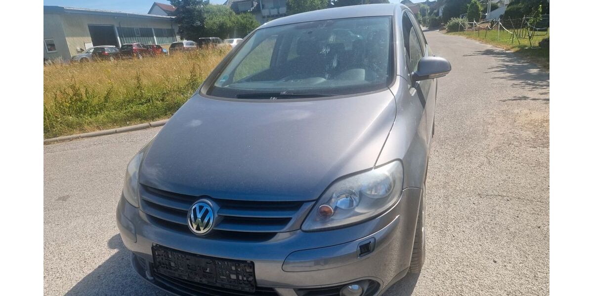 VW Golf 214.000 km 2.200 &euro; Langenbrettach 74243