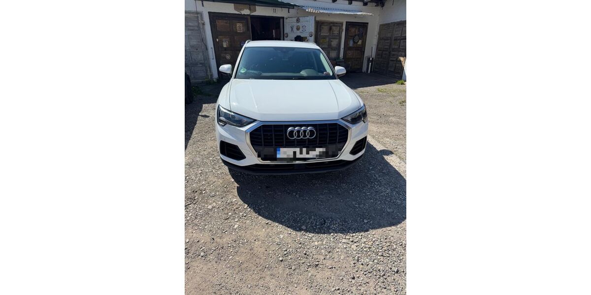 Audi Q3 54.512 km 25.000 &euro; München 81245