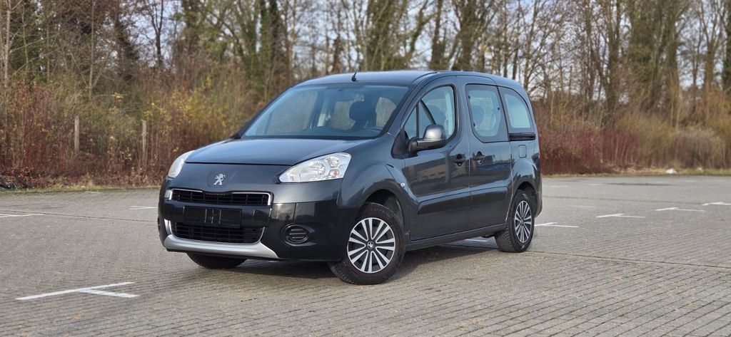 Peugeot Partner 50.000 km 8.490 &euro; Aachen 52072