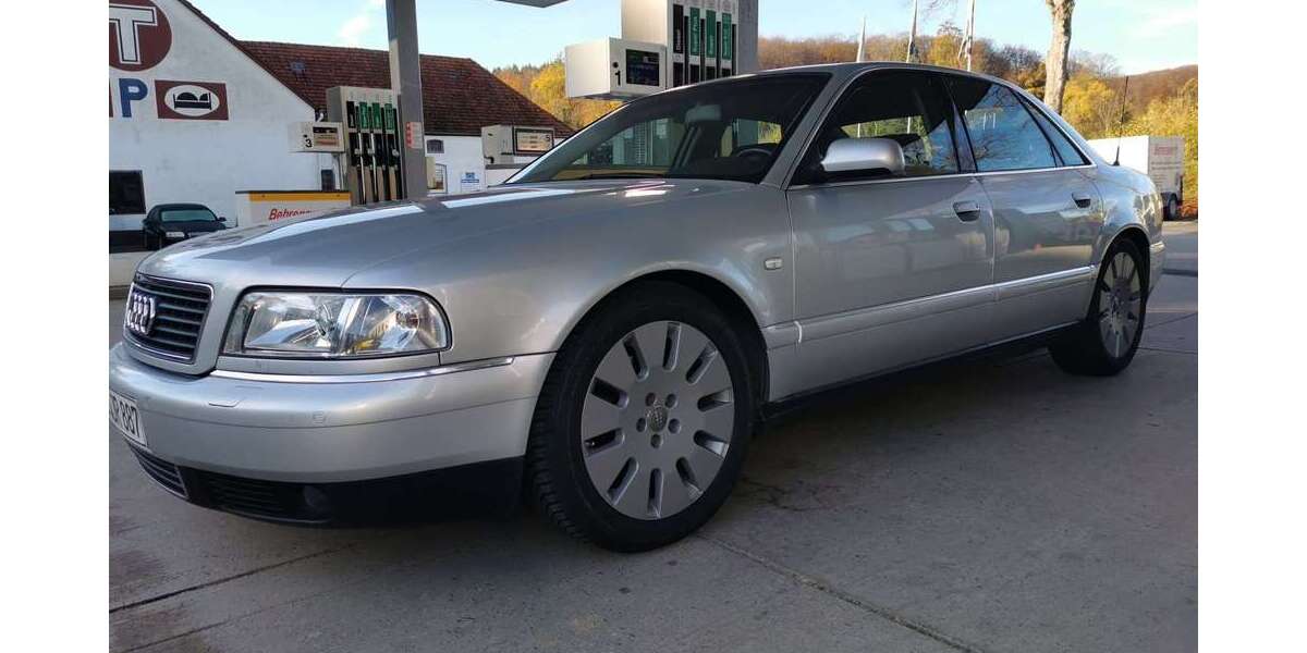 Audi A8 219.000 km 2.700 &euro; Hilter 49176